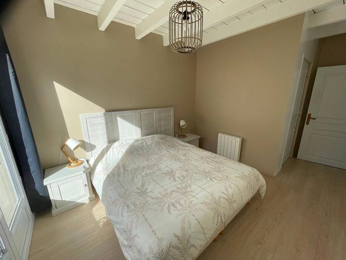 Gîte pour 4 personnes, avec jardin à Ardillières - 2