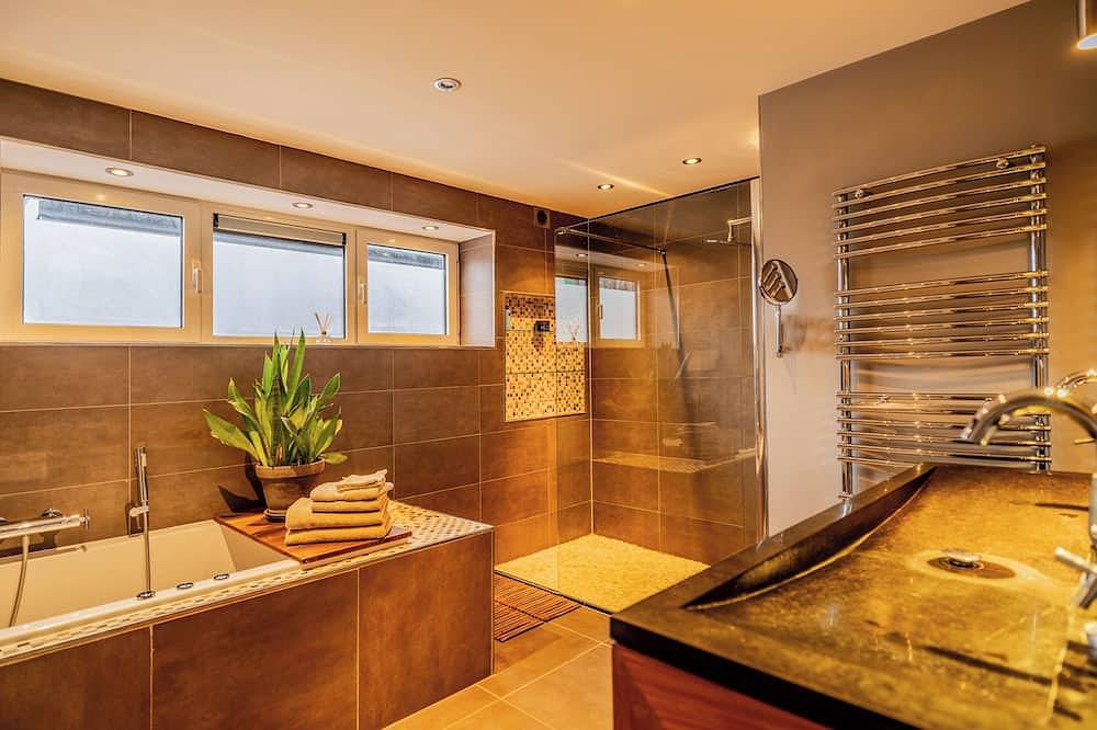 Nova Houseboat Deluxe + free bikes in Amsterdam Oud-Zuid, Nordholland