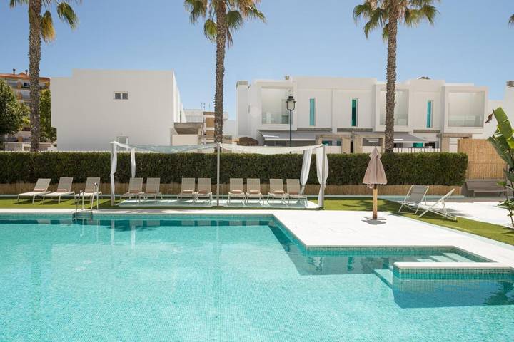 Location de vacances pour 2 personnes, avec piscine et jardin dans La Antilla - 4