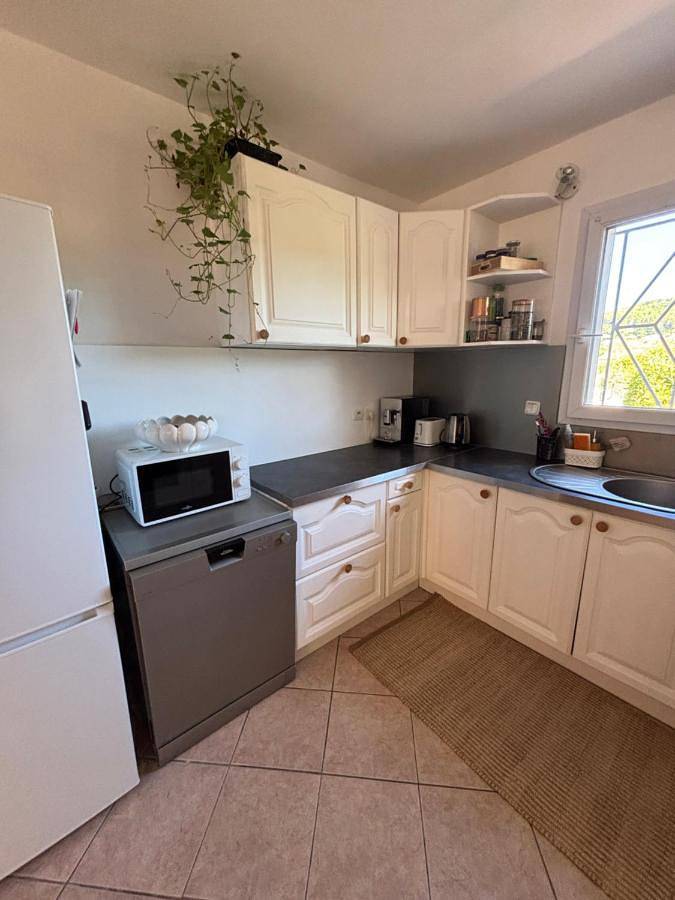 Location de vacances pour 6 personnes, avec jardin et jacuzzi à Carnoules - 2