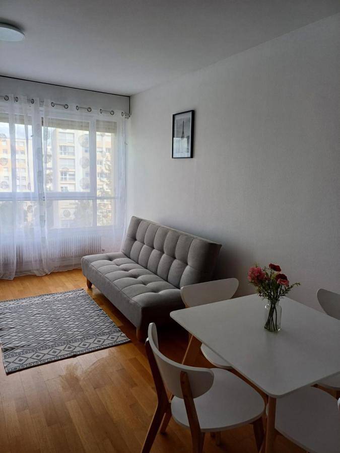 Appartement entier, One-Bedroom Apartment in Laxou, Région de Nancy