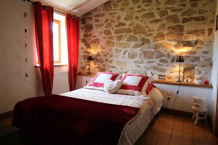 Chambre d’hôte pour 2 personnes, avec jardin et sauna ainsi que piscine et jacuzzi, animaux acceptés dans Haute-Vienne - 4