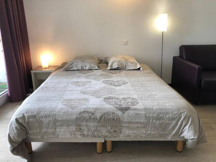 Gîte pour 4 personnes, avec Balcon ainsi que Terrasse et Vue dans Gare De Lourdes - 4