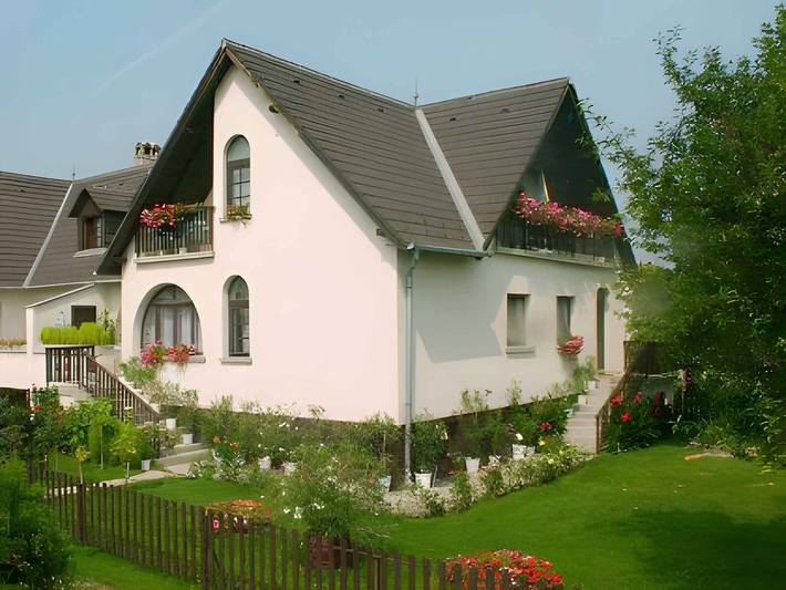 Ferienwohnung für 8 Personen, mit Balkon und Garten in Ungarn