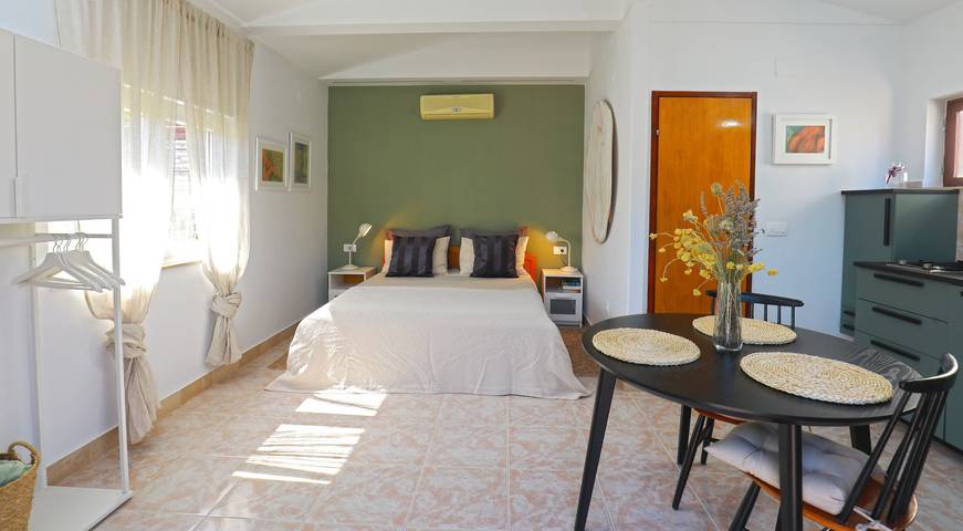 Ferienhaus für 2 Personen, mit Ausblick und Garten auf Solta - 2