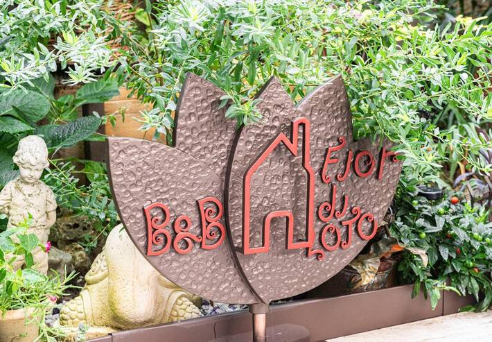 B&B für 2 Personen, mit Balkon und Terrasse sowie Whirlpool und Garten in Alba