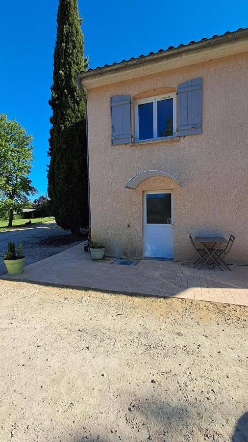 Gîte pour 4 personnes, avec vue et terrasse à Azé (Saône-et-Loir) - 2