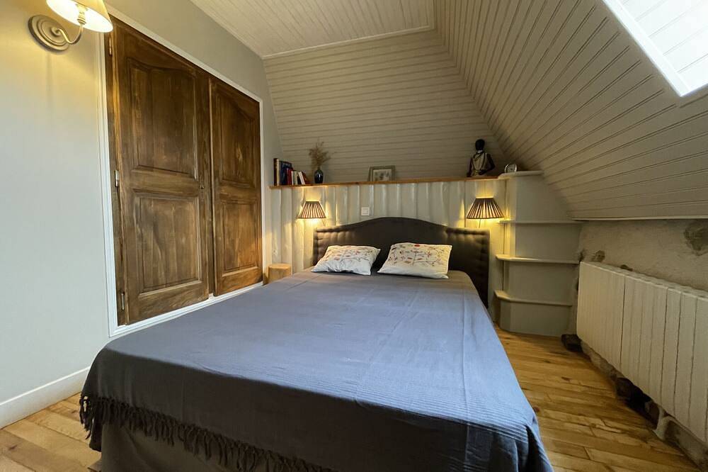 Gîte aux gardes - aux pieds des montagnes in Saint-Jacques-des-Blats, Aurillac region