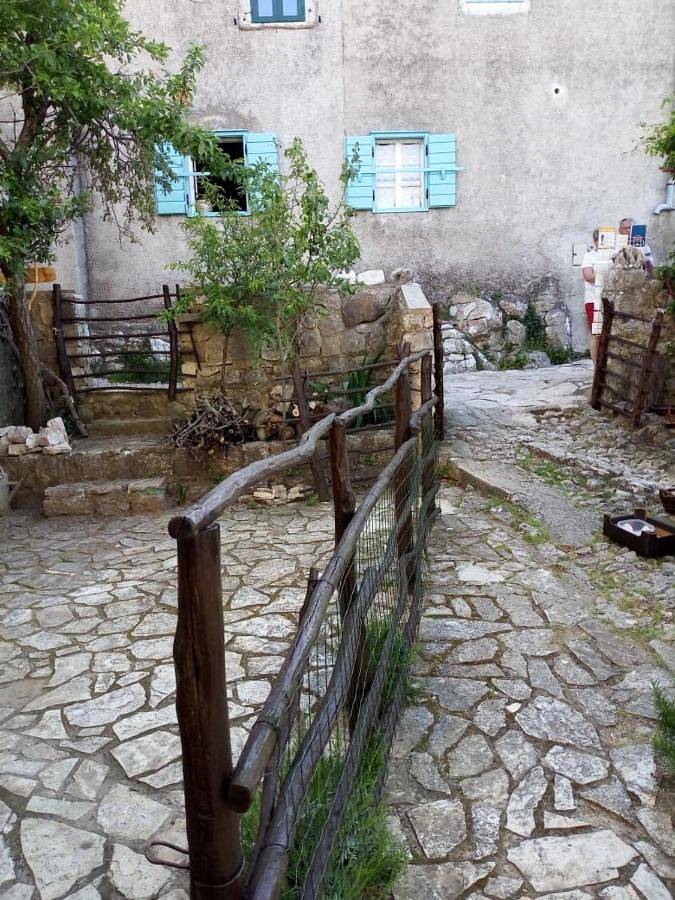 Ganze Wohnung, Duplex Apartment in Lubenice, Cres