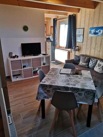 Gîte pour 4 personnes, avec jardin à Villar-d'Arêne