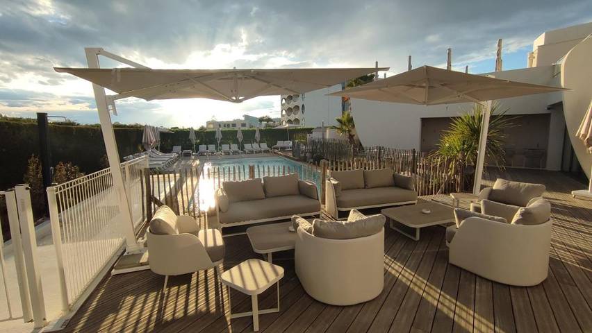 Hôtel pour 2 personnes, avec vue ainsi que piscine et jardin