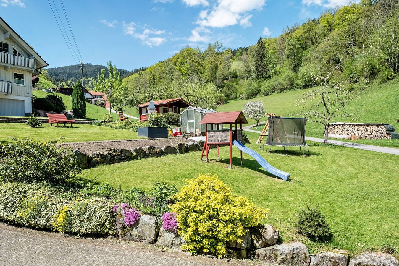 Ganze Wohnung, Ferienwohnung '1, 45qm' mit Bergblick, Gemeinschaftsterrasse und Wi-Fi in Oberwolfach, Mittlerer Schwarzwald