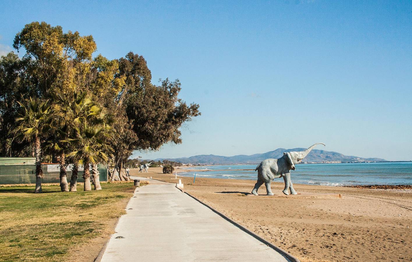 Apartamento vacacional entero, Retiro junto a la playa con piscina y terraza, WiFi in Marina d'Or, Oropesa del Mar