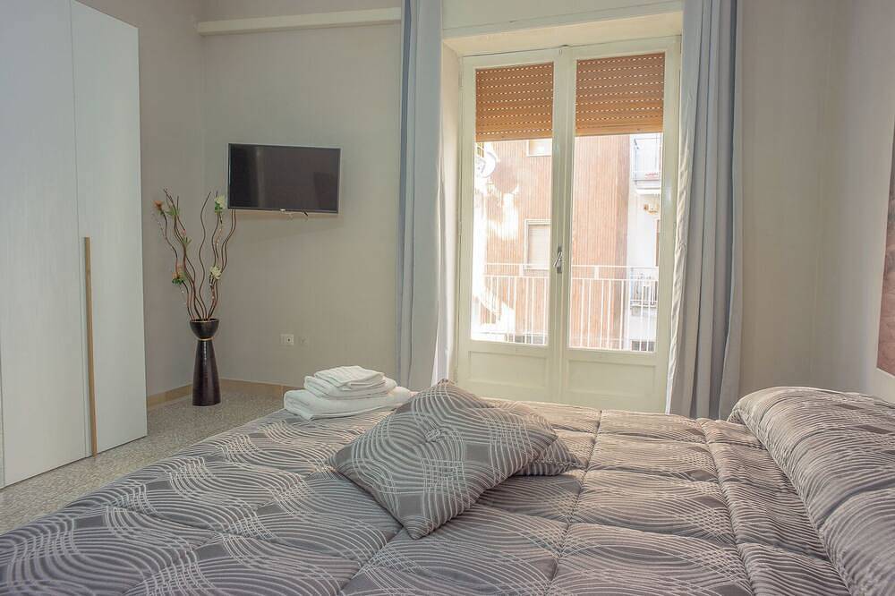 Apartment Enea Centralissimo Rinnovato, Vicinissimo Alla Stazione e Attrazioni in Pompei, Parc national du Vésuve