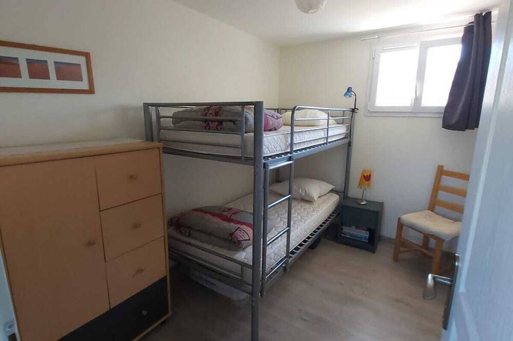 In the city as in the country! 2.7kms from the Valentre bridge in Pradines, Lot