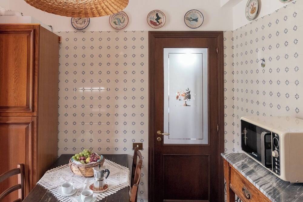 Charming 3-bedroom country house with Jacuzzi and tank pool in Zafferana Etnea, Mount Etna