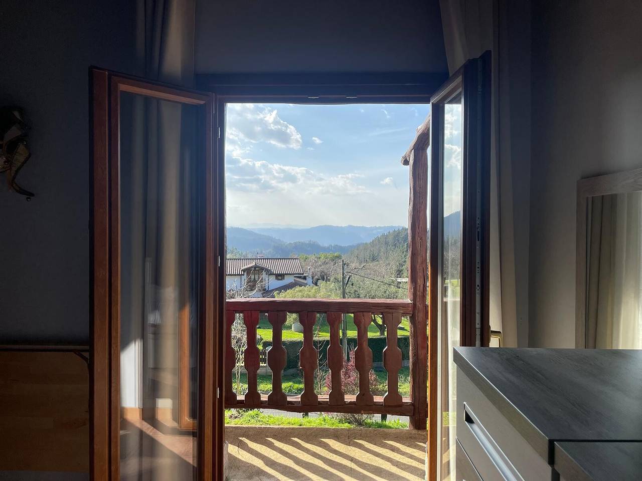 Chalet 'Txatonea' con Vista Montagna, Terrazza Privata e Wi-Fi in Nabarniz, Riserva della Biosfera di Urdaibai