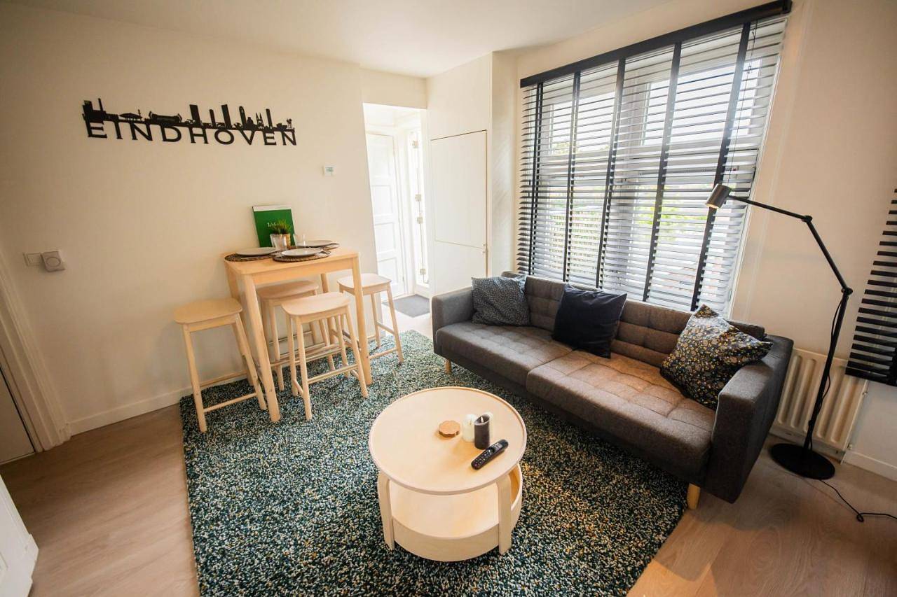 Ganze Wohnung, Amazing 50m2 Two-Bedroom Apartment - Ts307A in Eindhoven, Nordbrabant