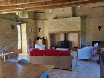 Location de vacances pour 11 personnes, avec terrasse et piscine ainsi que jardin et vue, animaux acceptés à Jayac