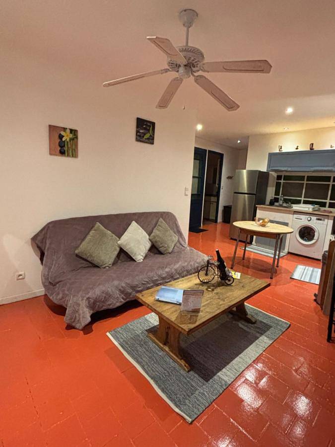 Gîte pour 5 personnes, avec vue à Maury - 4