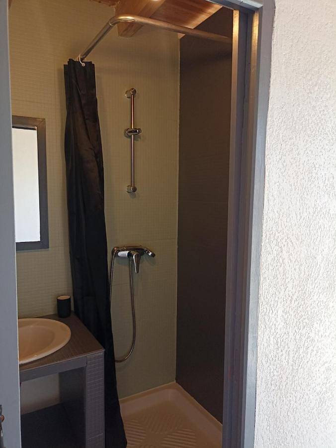 Gîte pour 2 personnes, avec terrasse et jardin à Cénac - 3