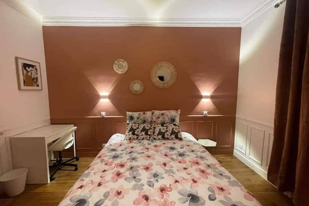 Entire apartment, Mira - Sublime Apartment Close to Train Station in Corbeil-Essonnes, Essonne