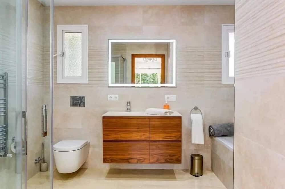 Beautiful Villa set in a quiet cul-de-sac close to all amenities in Sotogrande, San Roque