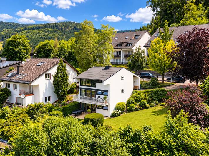 Vakantiehuis voor 8 personen, with Balkon and Terras as well as Tuin in Niedersfeld