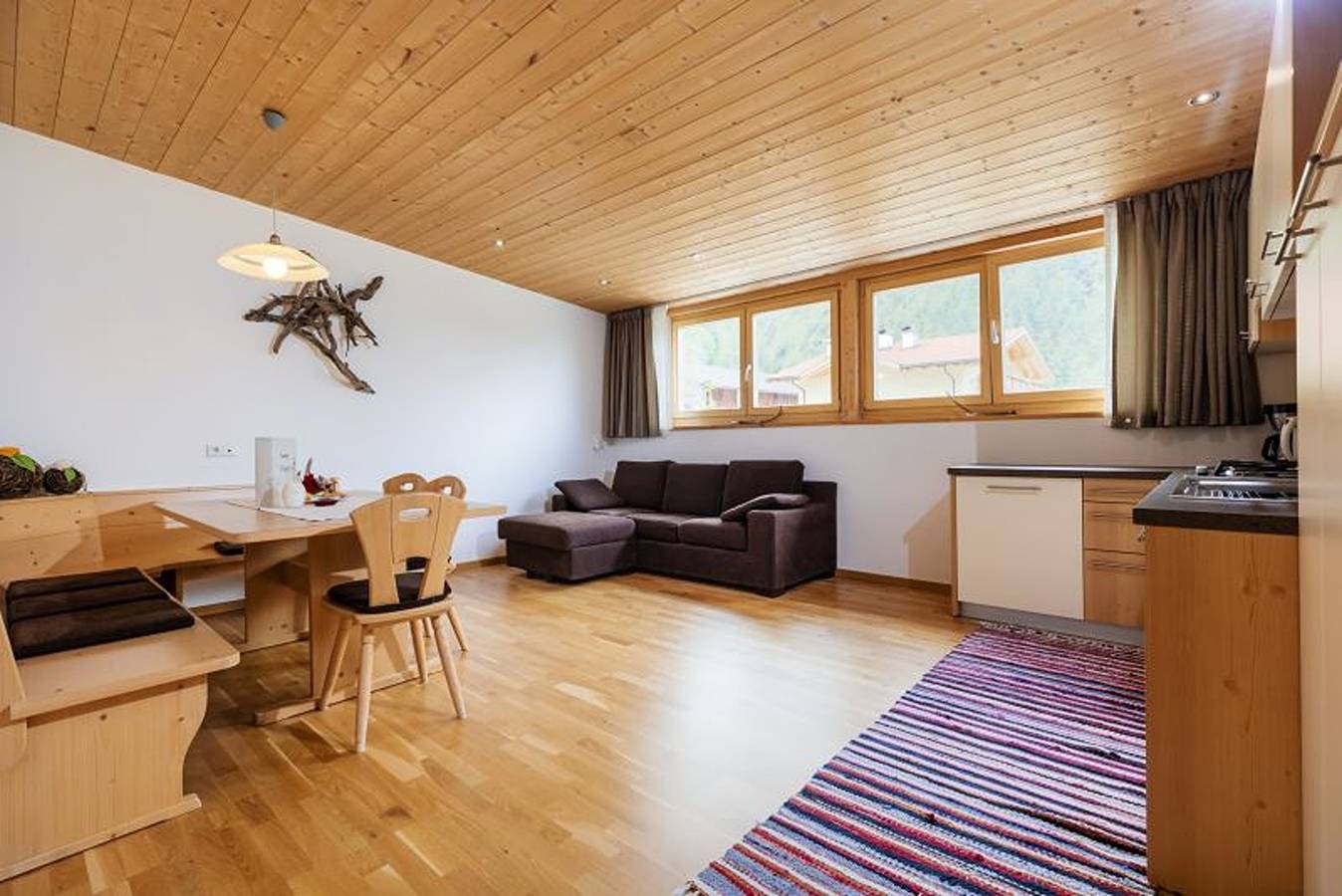 Ganze Wohnung, Ferienwohnung 'Ausserglieshof Wohnung Upi' mit Bergblick, Gemeinschaftsgarten und Wlan in Mals, Saldurkamm