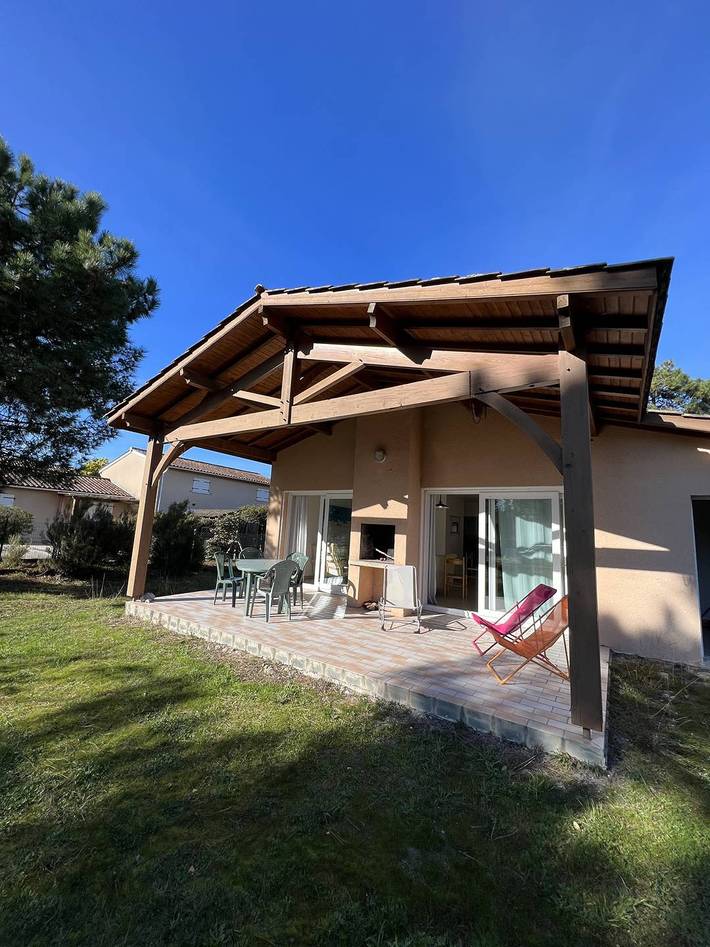 Location de vacances pour 5 personnes, avec jardin à Vendays-Montalivet - 2