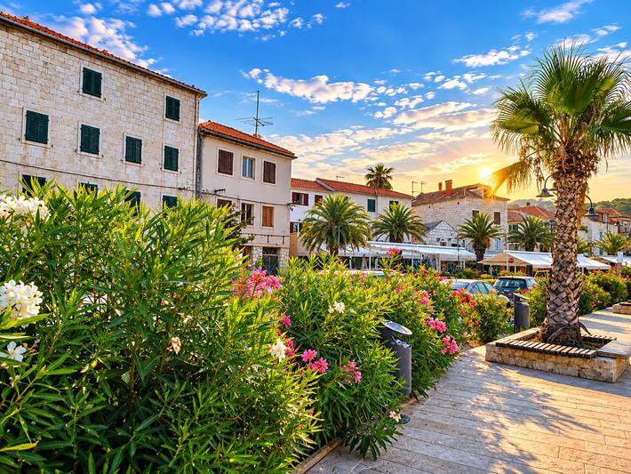 Apartments Mladenka in Rogoznica, Šibenik-Knin