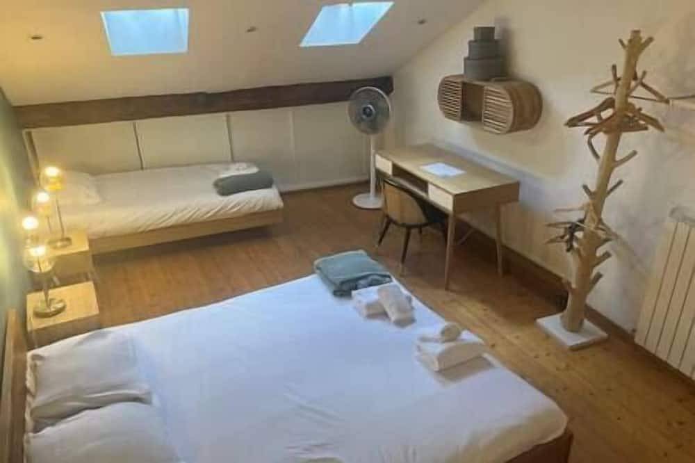 Appartement entier, L'escalier du Château T4 Duplex 9 couchages 4* in Annecy, Annecy (commune)