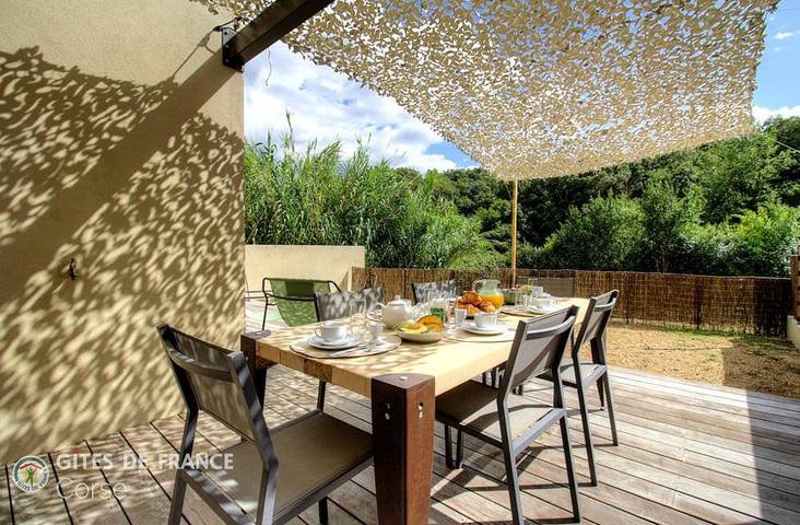 Gîte pour 6 personnes, avec Terrasse à Oletta
