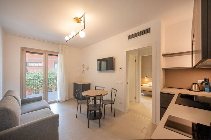 Ferienwohnung für 2 Personen, mit Balkon/Terrasse und Pool - 1