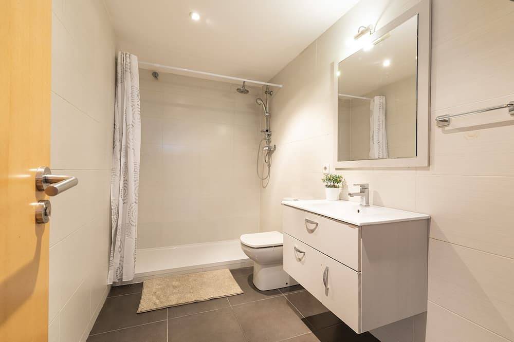 Entire apartment, Cozy studio in 15 mins from the center in Barcelona, Barcelonès