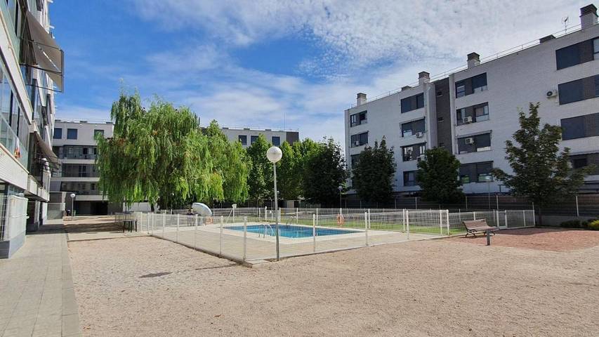 Ferienwohnung für 4 Personen, mit Balkon und Garten sowie Kinderpool und Pool - 1