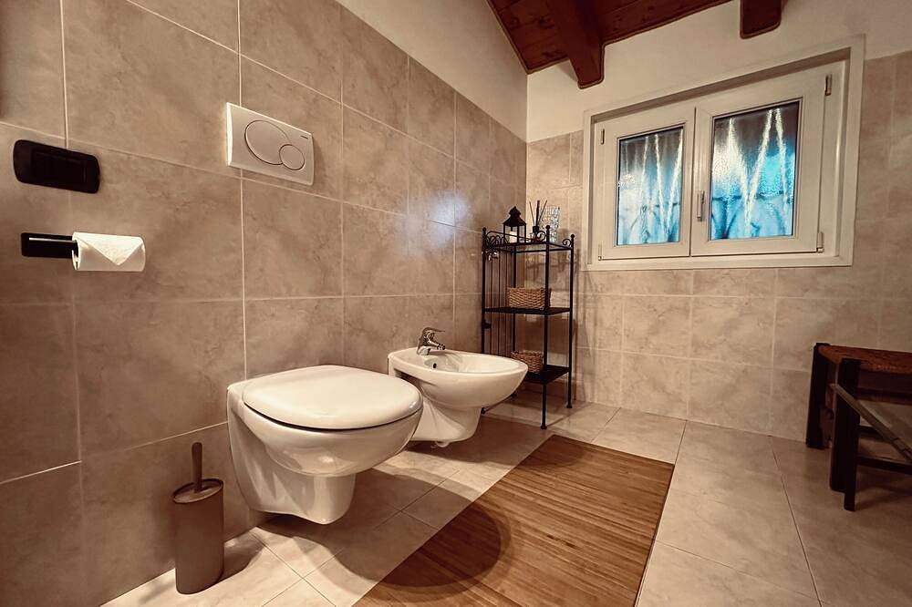 Ganze Wohnung, Mansarda Spadone in Musso, Gemeinde Musso