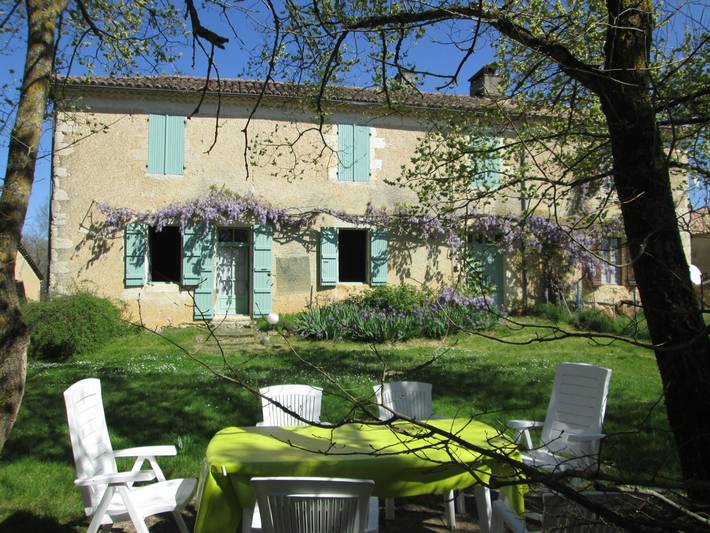 Gîte pour 4 personnes, avec jardin et terrasse, animaux acceptés à Lavardens