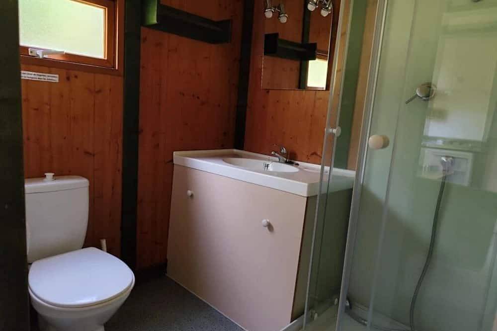 Chalet 2 étoiles - ccbgafd in La Tour-d'Auvergne, Regionaler Naturpark Volcans d'Auvergne