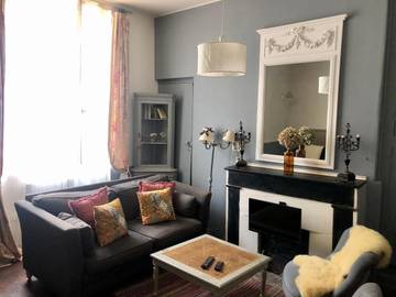 Gîte pour 2 personnes, avec vue et terrasse à Oloron-Sainte-Marie