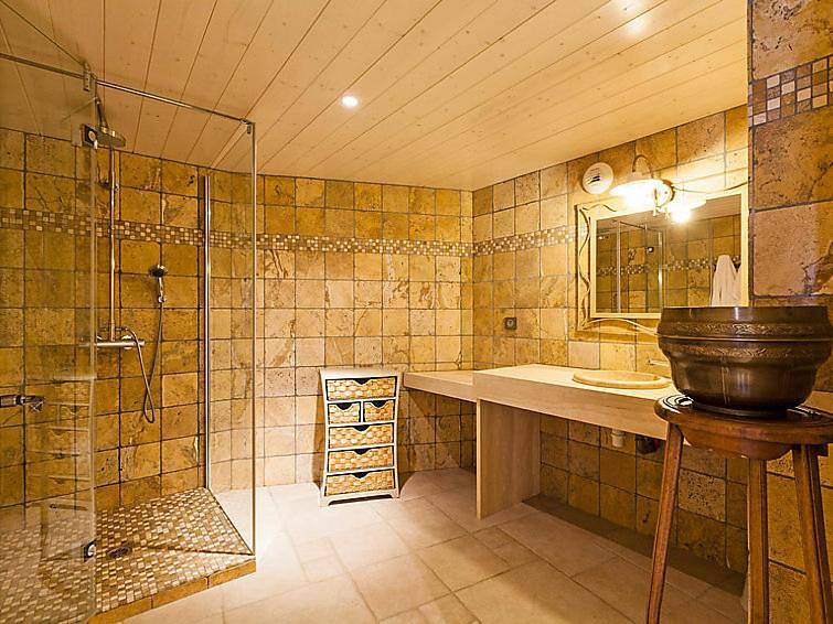 Four-Bedroom House in Redortiers, Région de Forcalquier