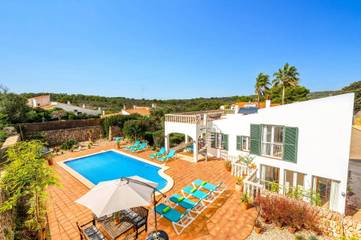 Villa in Es Canutells, Maó für 8 