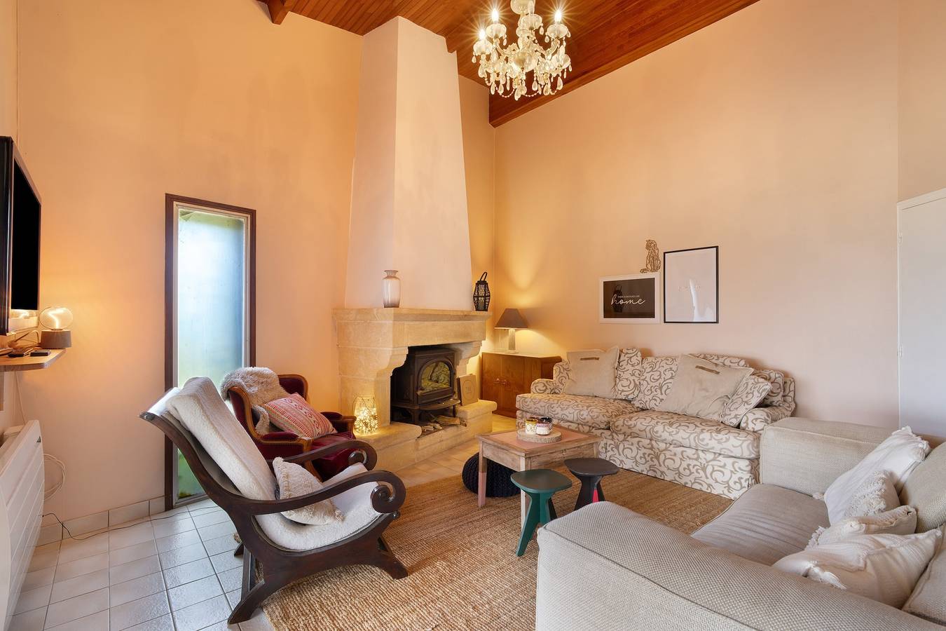 Villa vue 360 degrés, piscine privée, vue lac et Wi-Fi in Tombebœuf, Région de Villeneuve-sur-Lot
