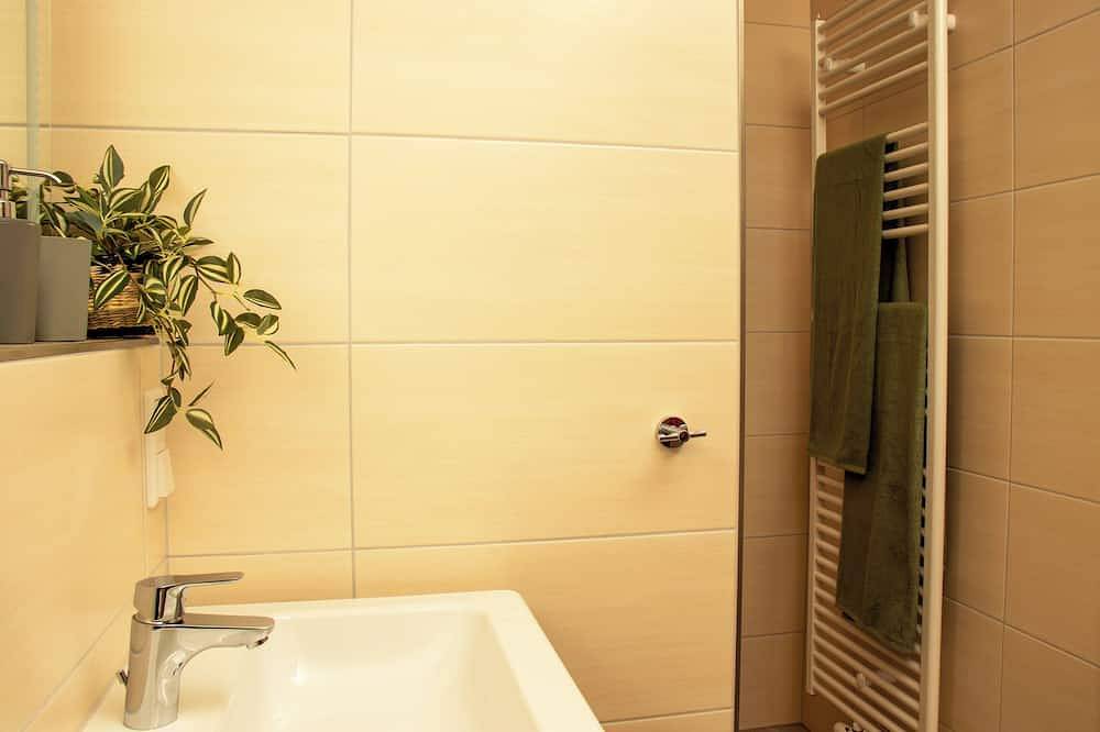 Ganze Wohnung, Gemütliche Ferienwohnung in 300m Entfernung zum Zwischenahner Meer in Rostrup, Bad Zwischenahn