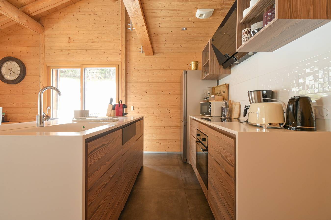 Apartamento entero, Apartamento «La Puerta de los Aravis» con vistas a la montaña y Wi-Fi in Saint-Jean-de-Sixt, Región de Annecy