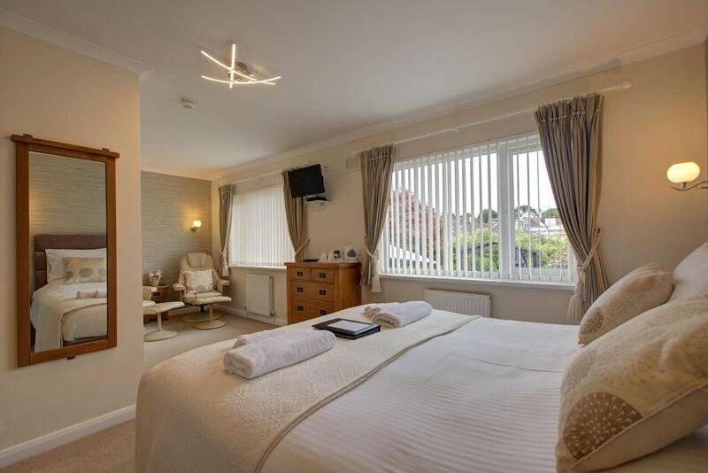King Room in Brixham, Torbay