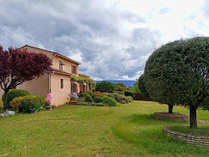 Location de vacances pour 6 personnes, avec vue et jardin, animaux acceptés à Saint-Saturnin-lès-Apt - 4