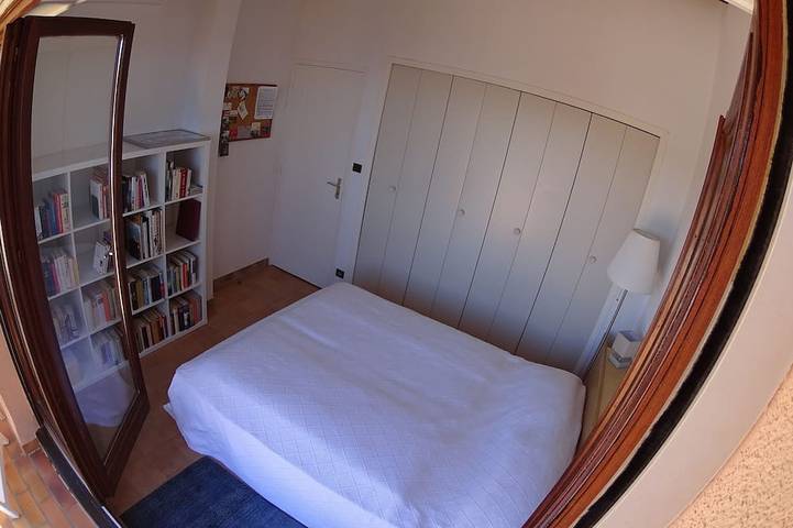 Ganze Wohnung, Sonnige voll ausgestattete Wohnung mit fantastischem Meerblick. in Rayol-Canadel-sur-Mer, Mittelmeerküste (Frankreich)