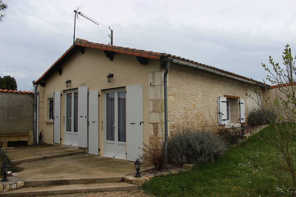 Logement agréable en campagne in Prissé-la-Charrière, Région de Niort