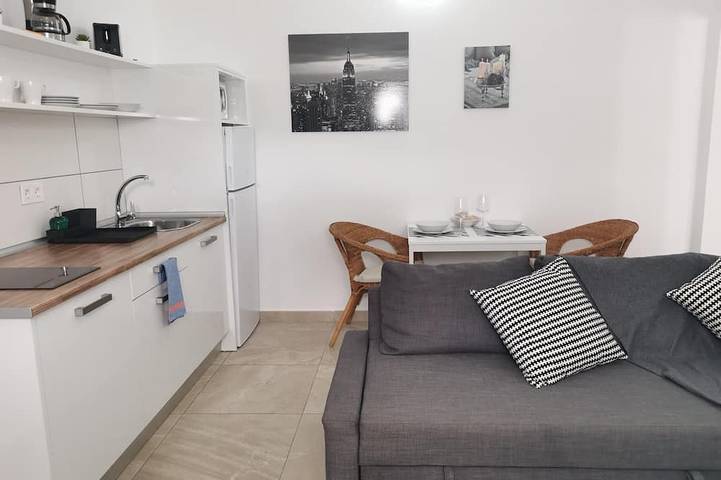 Ferienwohnung für 3 Personen, mit Garten und Pool - 1